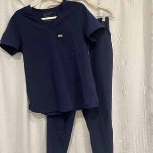 Figs Dark Blue Scrub Set